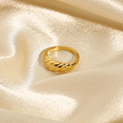 Luxurious 18K gold plated Ring