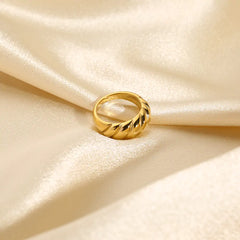 Luxurious 18K gold plated Ring