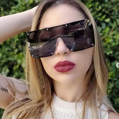 Neoteric Oversized Sunglasses